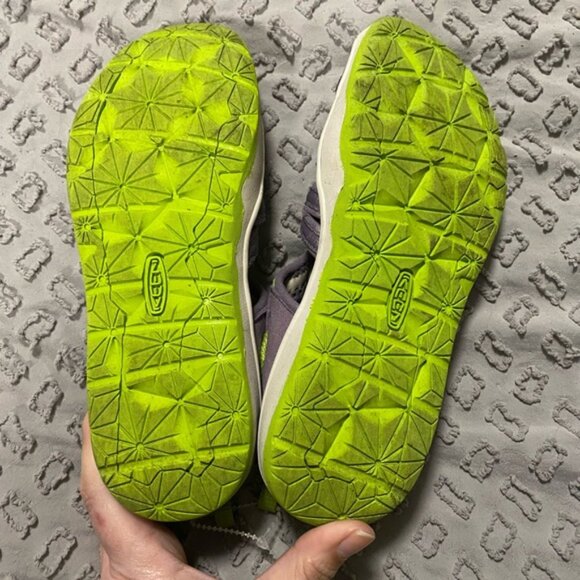 Keen Moxie Washable Sandals Size 2 - Picture 7 of 10